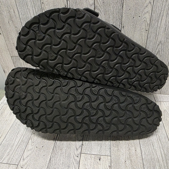 Black Sandals - Picture 3 of 4